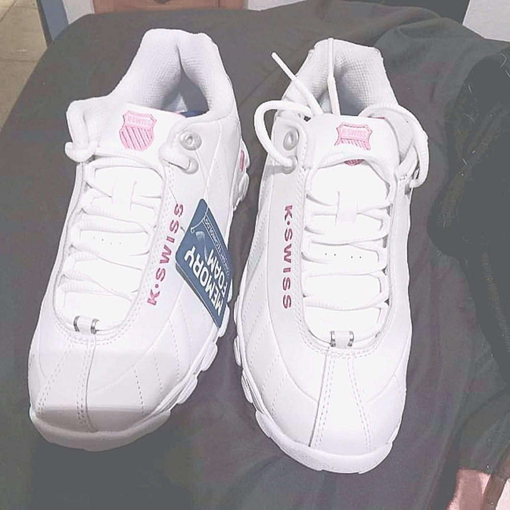 White and pink kswiss size 6